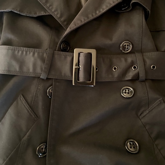 Beautiful Belted Trench Coat - Picture 4 of 5